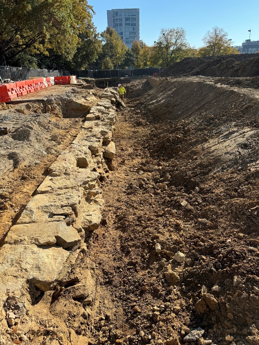 canal wall under excavation