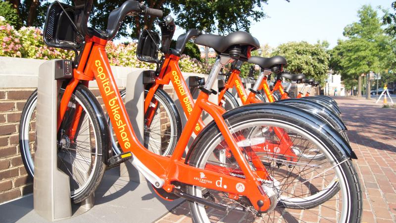 Capital Bikeshare at City Hall Market Square