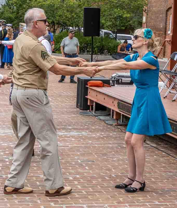 Swing dancers