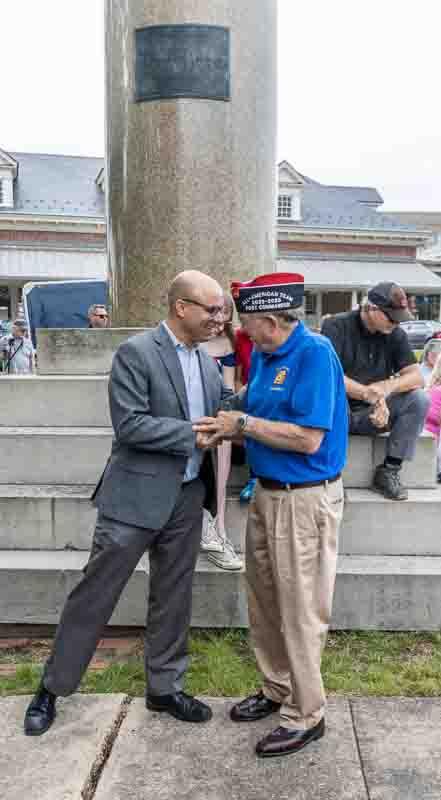 Mayor Justin Wilson and veteran