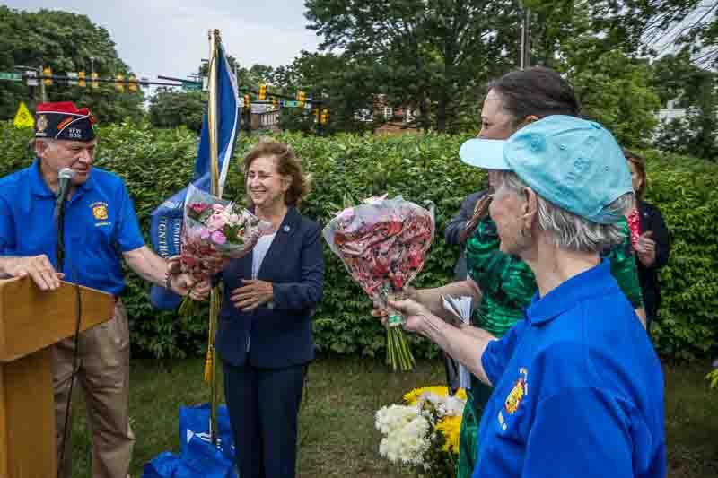 Presenting bouquets