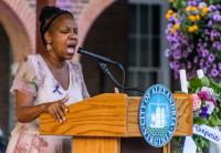 Soloist Tanya Wilkins sings "Amazing Grace" (2021)