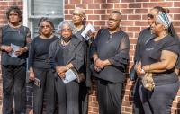 Beulah Baptist Church Choir sings on Lee Street