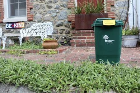 Curbside composting program picture